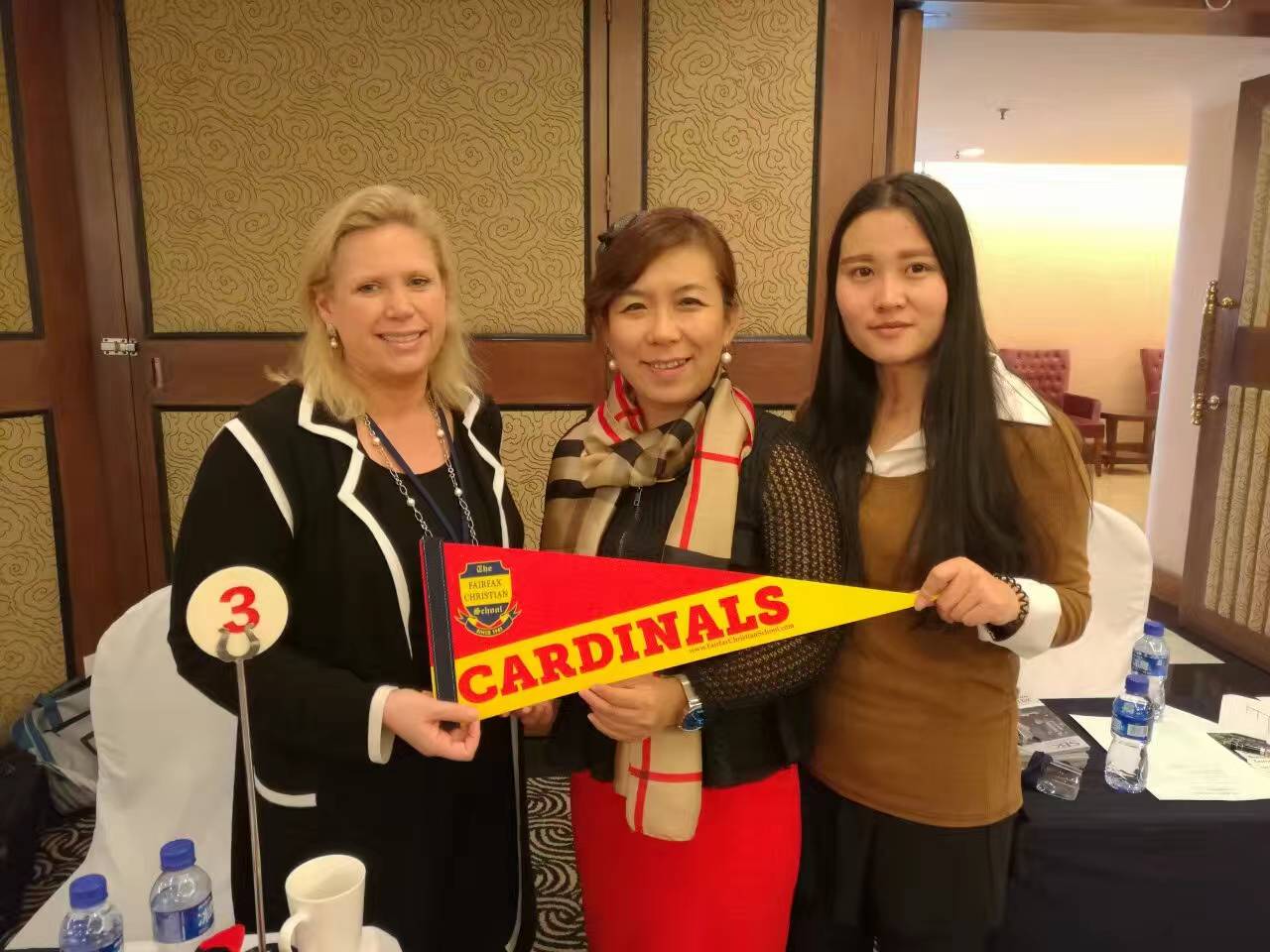 10月10日 公司总监和助理参加了在北京瑞士酒店举行的全球教育联展